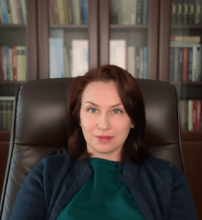 в кресле 2.png